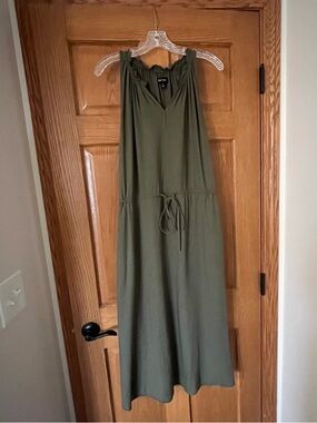 Well Worn Women’s Olive Green  Linen Blend Casual Maxi Dress